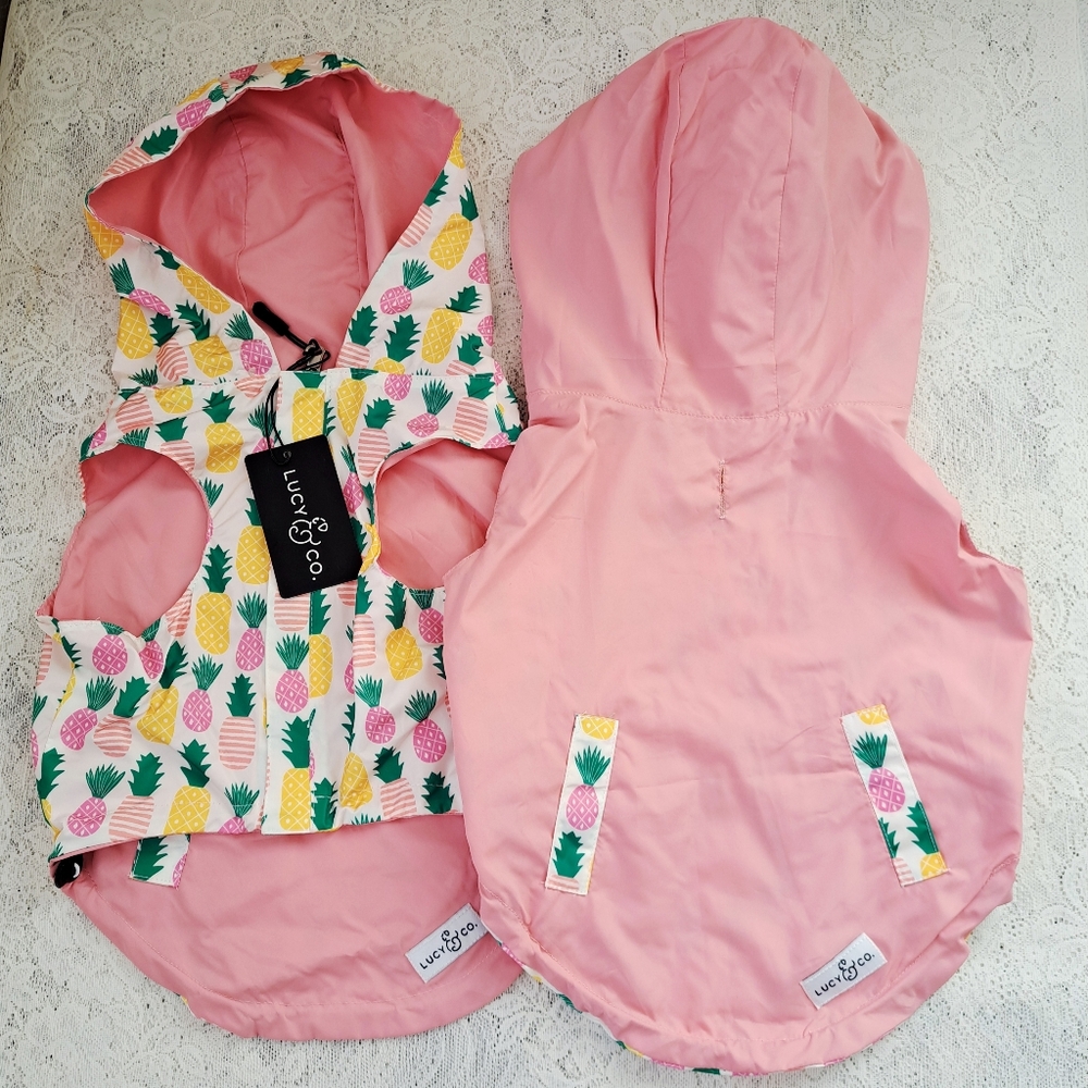 Lucy & Co Nwt Poolside Chillin Reversible Hooded Doggie Raincoat Pineapples Pink